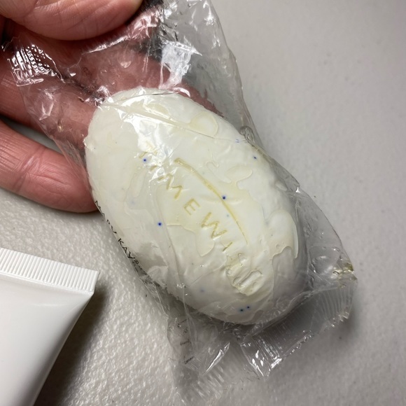 Mary Kay Timewise Visibly Fit Lotion and 3-in-1 Cleansing Bar - Picture 6 of 6